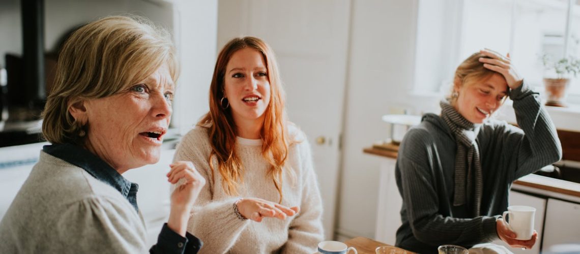 Proche aidant : que faire en cas de conflit familial ? Proche aidant : que faire en cas de conflit familial ?