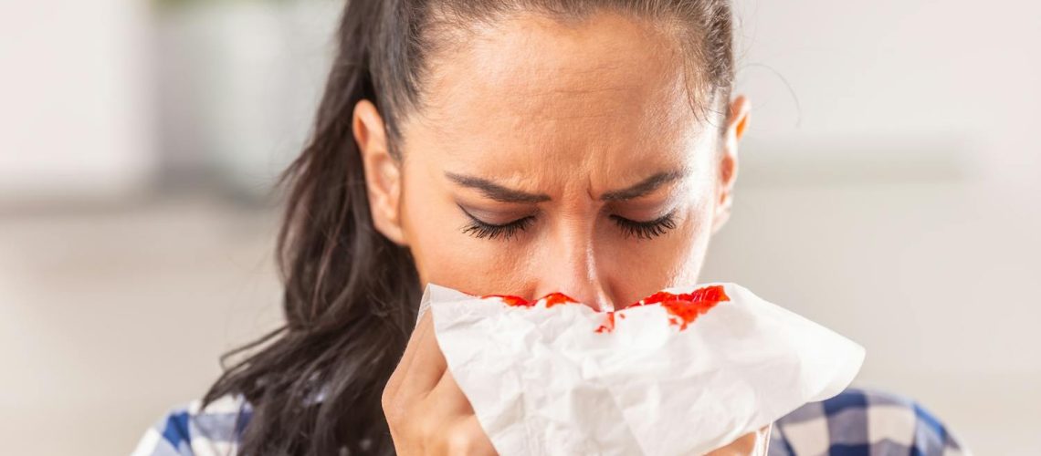 Chaleur et saignement de nez : pourquoi je saigne du nez quand il fait chaud ?